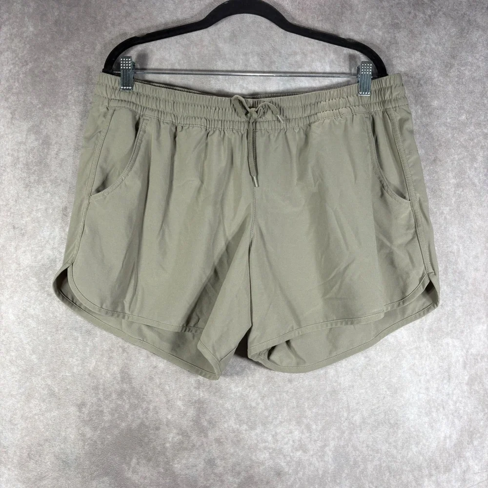 Columbia Shorts Womens XL Tan Pleasant Creek Stretch Hiking Activewear Outdoor